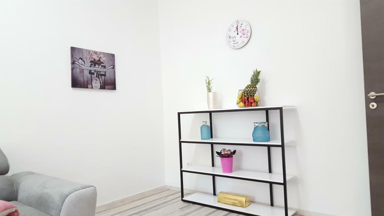 PUY Apartment Imperia *** מראה חיצוני תמונה