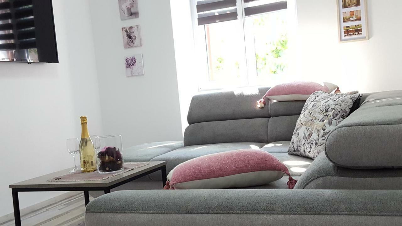 PUY Apartment Imperia *** מראה חיצוני תמונה