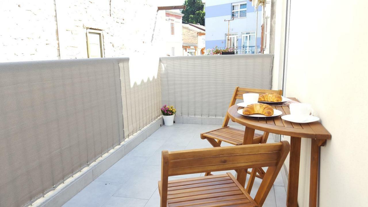 PUY Apartment Imperia *** מראה חיצוני תמונה
